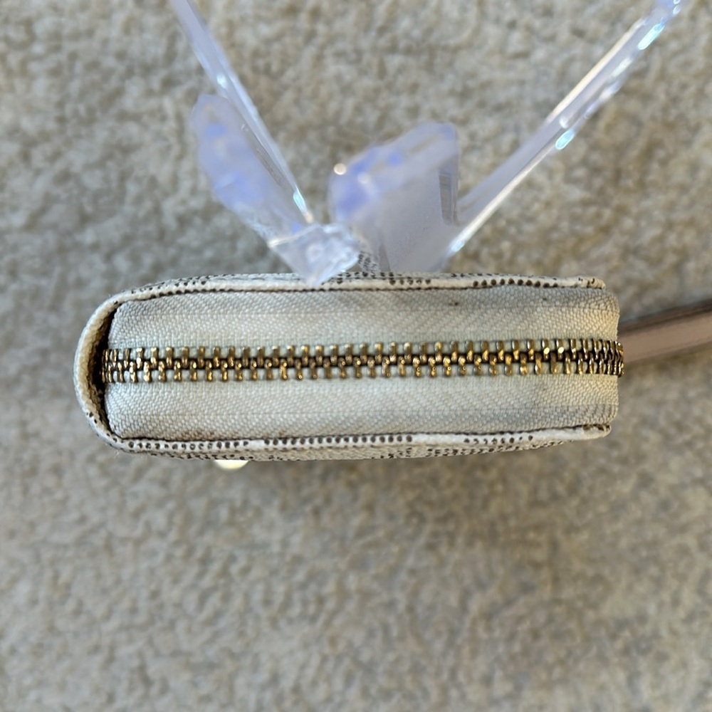 MK Signature Logo Long Wallet / Wristlet - Picture 8 of 17